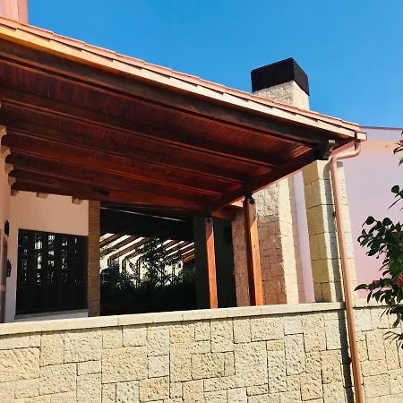 Briabi Lodge *