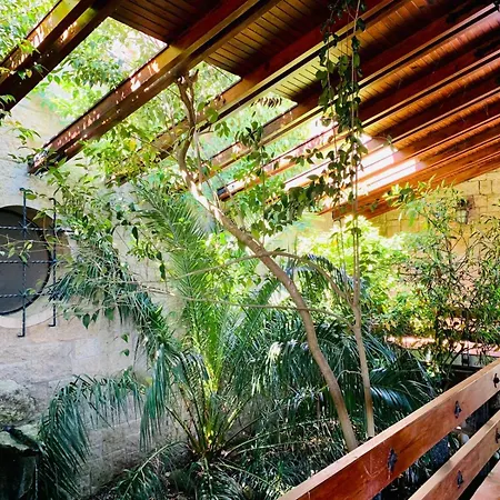 Briabi Lodge